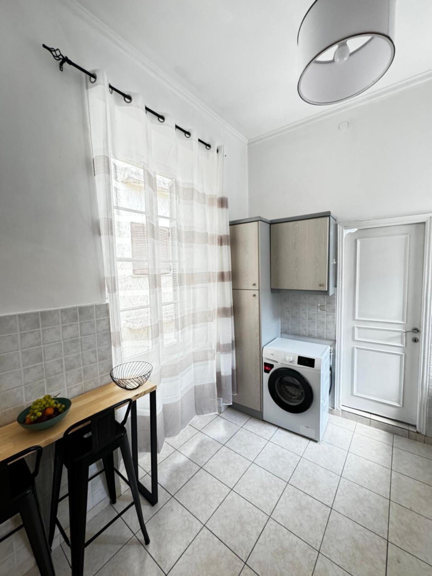 Gegekos Apartment